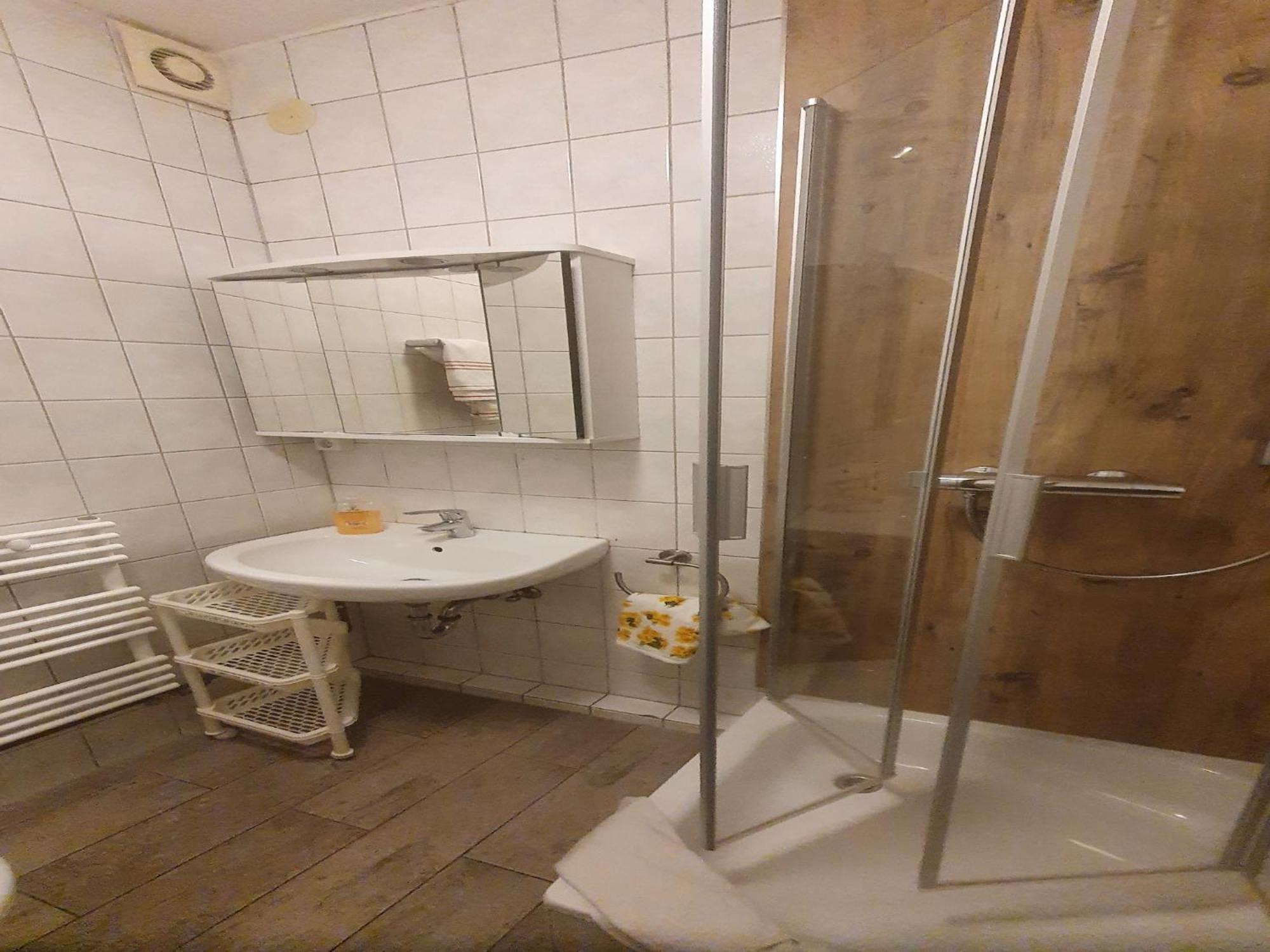 Large Detached Holiday Home In Hesse With Private Garden And Terrace 홈베르크 외부 사진
