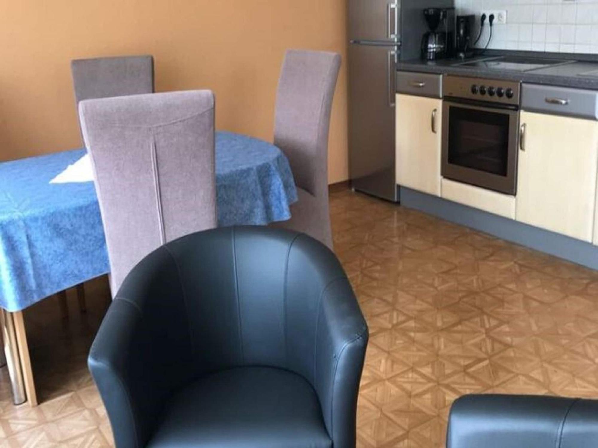 Large Detached Holiday Home In Hesse With Private Garden And Terrace 홈베르크 외부 사진